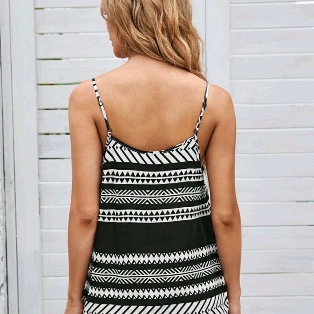 🌼Geo Print Cami Top - Picture 5 of 7
